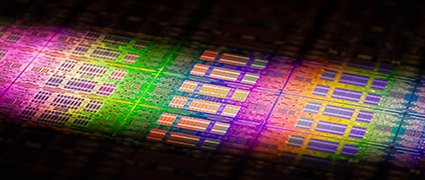 Intel antecipa litografia 14A de 1,4 nm e prepara disputa direta com a TSMC